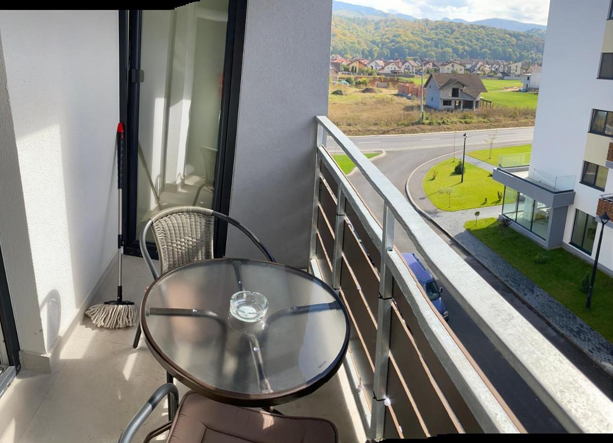 Apartamento Deea H24 Rîşnov Exterior foto