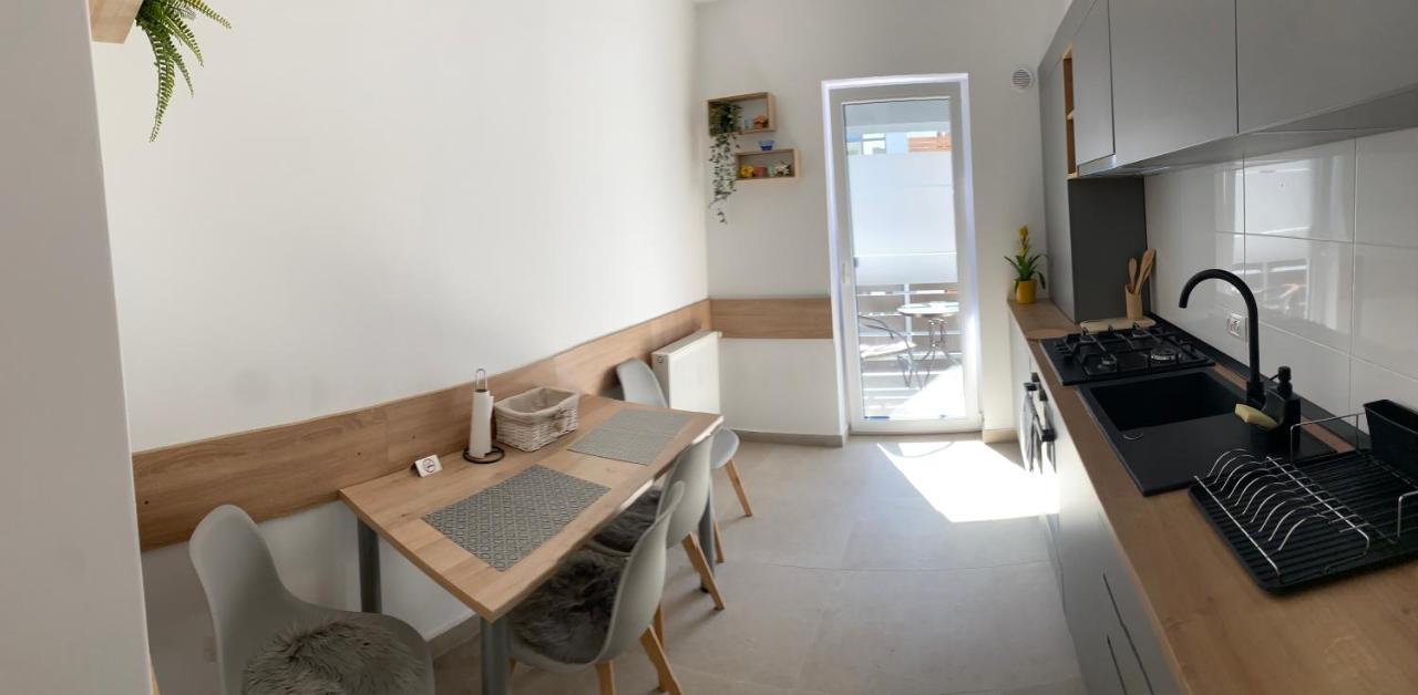 Apartamento Deea H24 Rîşnov Exterior foto
